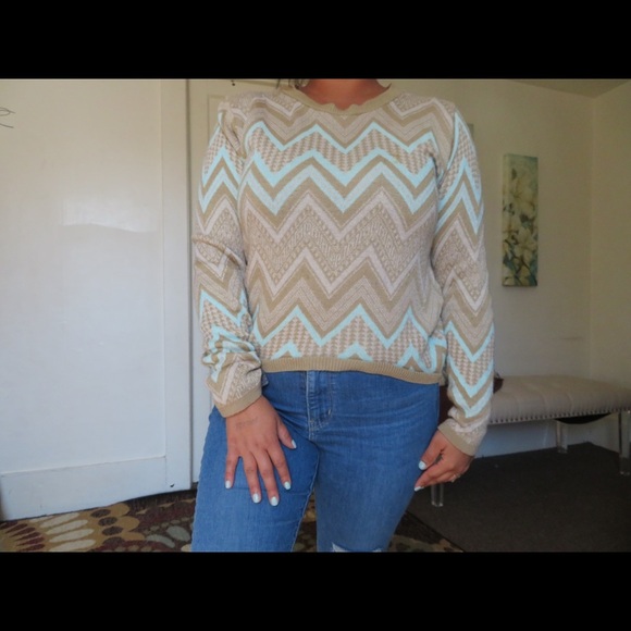 Abstract sweater - Picture 6 of 6